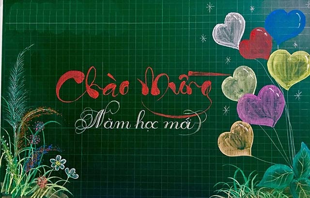 Trang trí bảng lớp đầu năm học mới